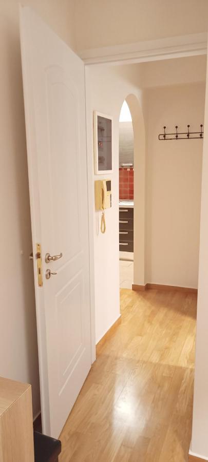Filoxenia House Marousi -Private Parking- Apartment Athena Bagian luar foto